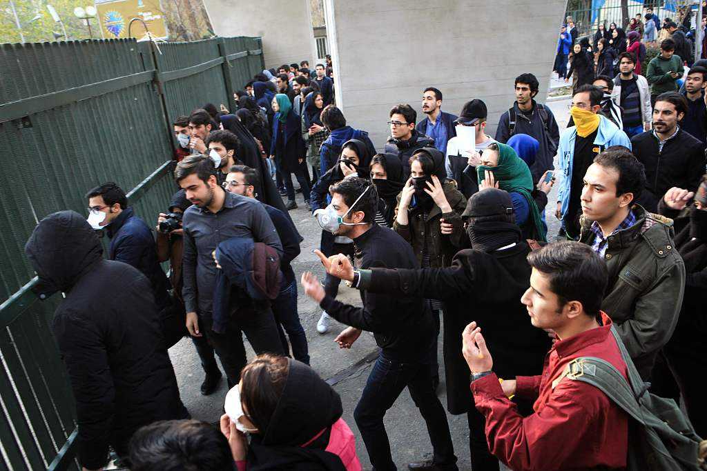 伊朗反政府示威现场图